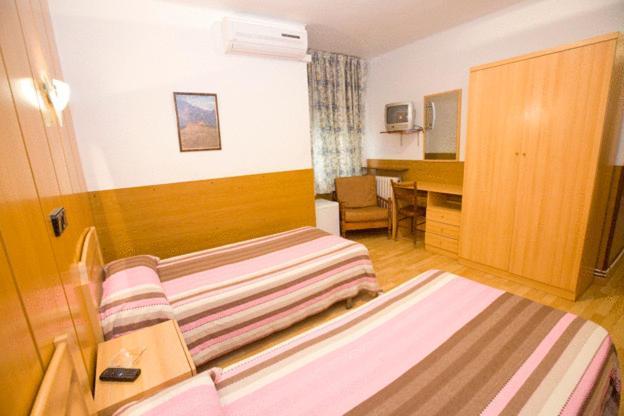 Hostal Lizana Huesca Dış mekan fotoğraf